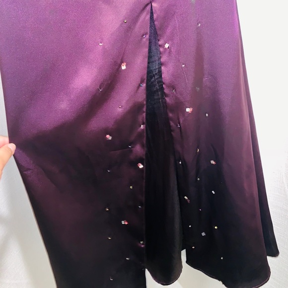 Formal dress - Picture 3 of 7